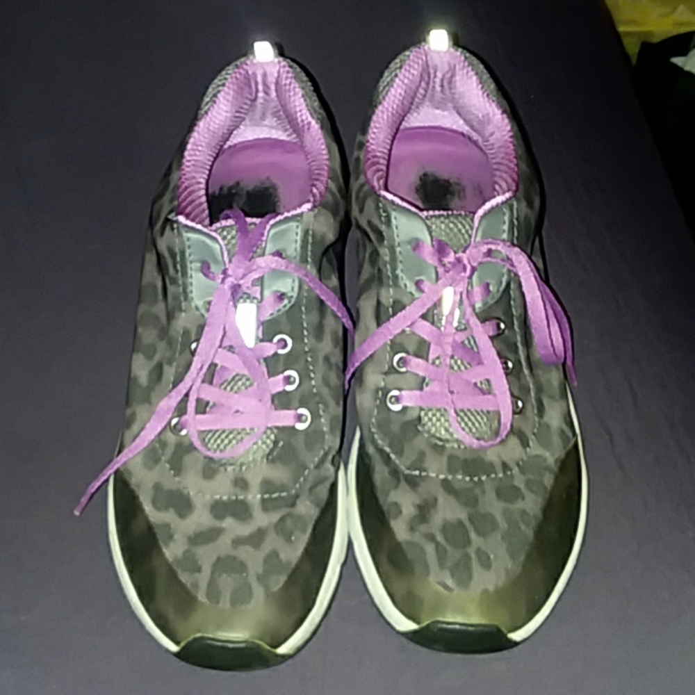 Vionic Journey cheetah print women's size 10